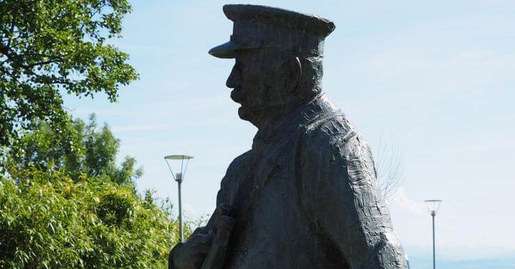 Statue of Count Ferdinand von Zeppelin